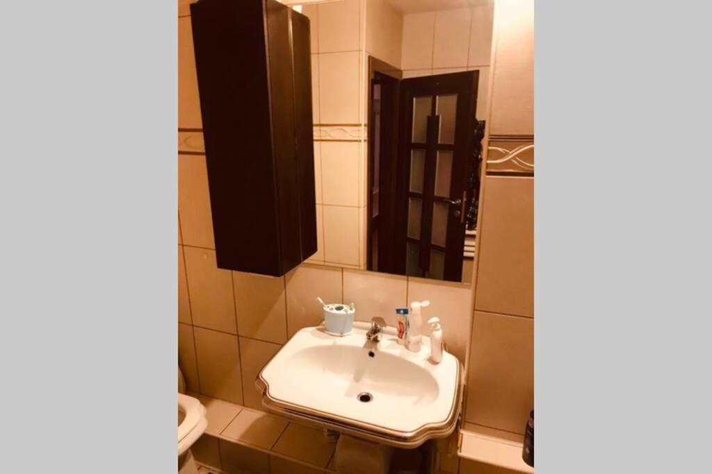 Cozy 2 Rooms Apartment Close To City Center Бухарест Екстер'єр фото